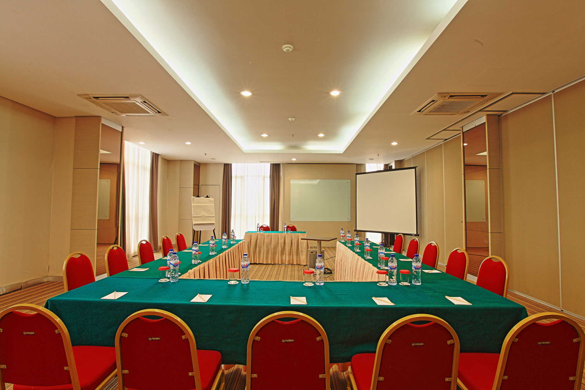 Metland Hotel Μπεκάσι Εξωτερικό φωτογραφία